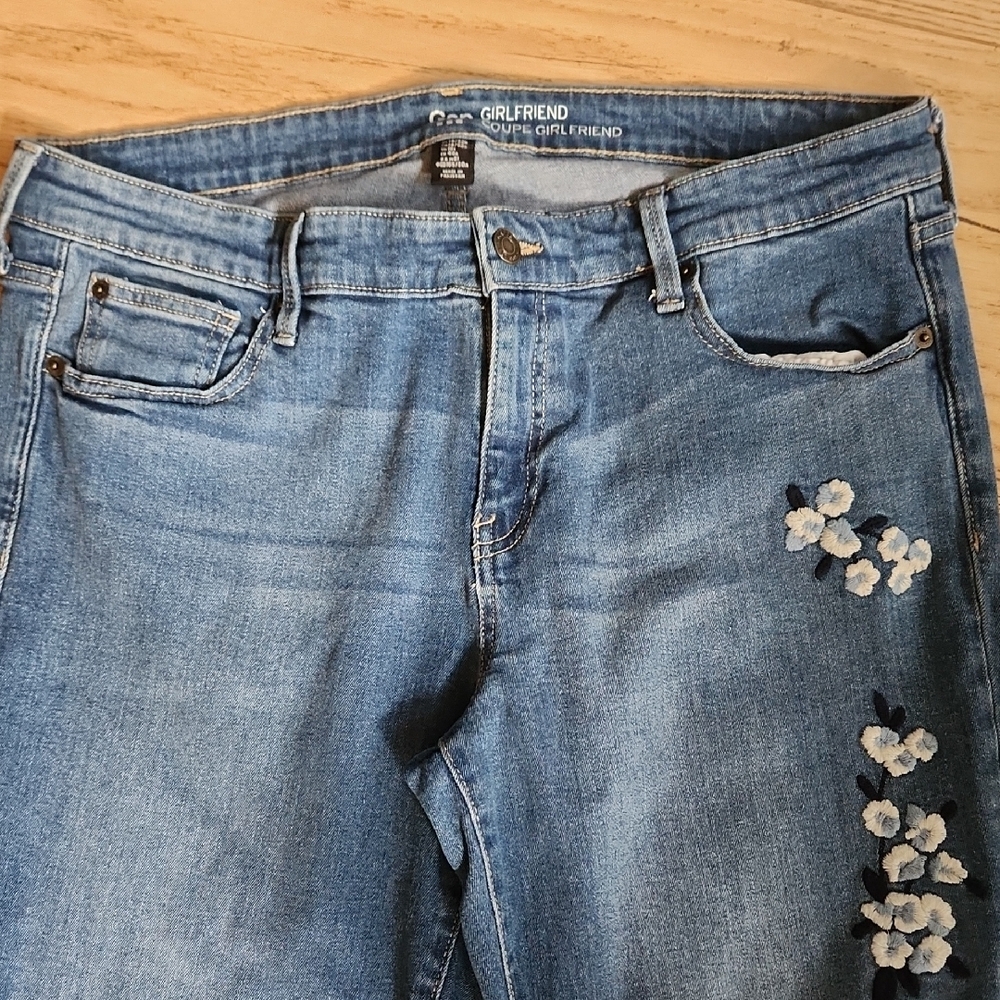 Gap Girlfriend Denim Jeans with Embroidered Flowers - Picture 8 of 10